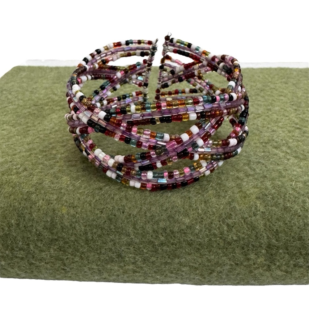 Multicolor Beaded Bracelet. Excellent Condition!